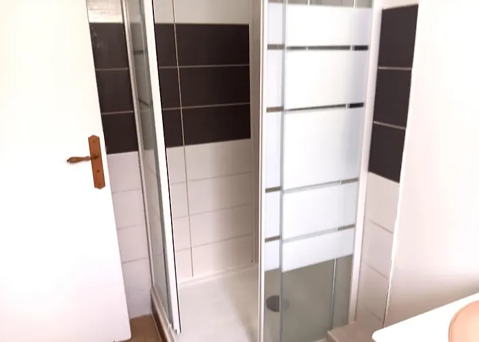 Maison Familiale A Pour 6 Pers, Proche Avec Terrasse Et Parking - Fr-1-239-1047 Feriehus *